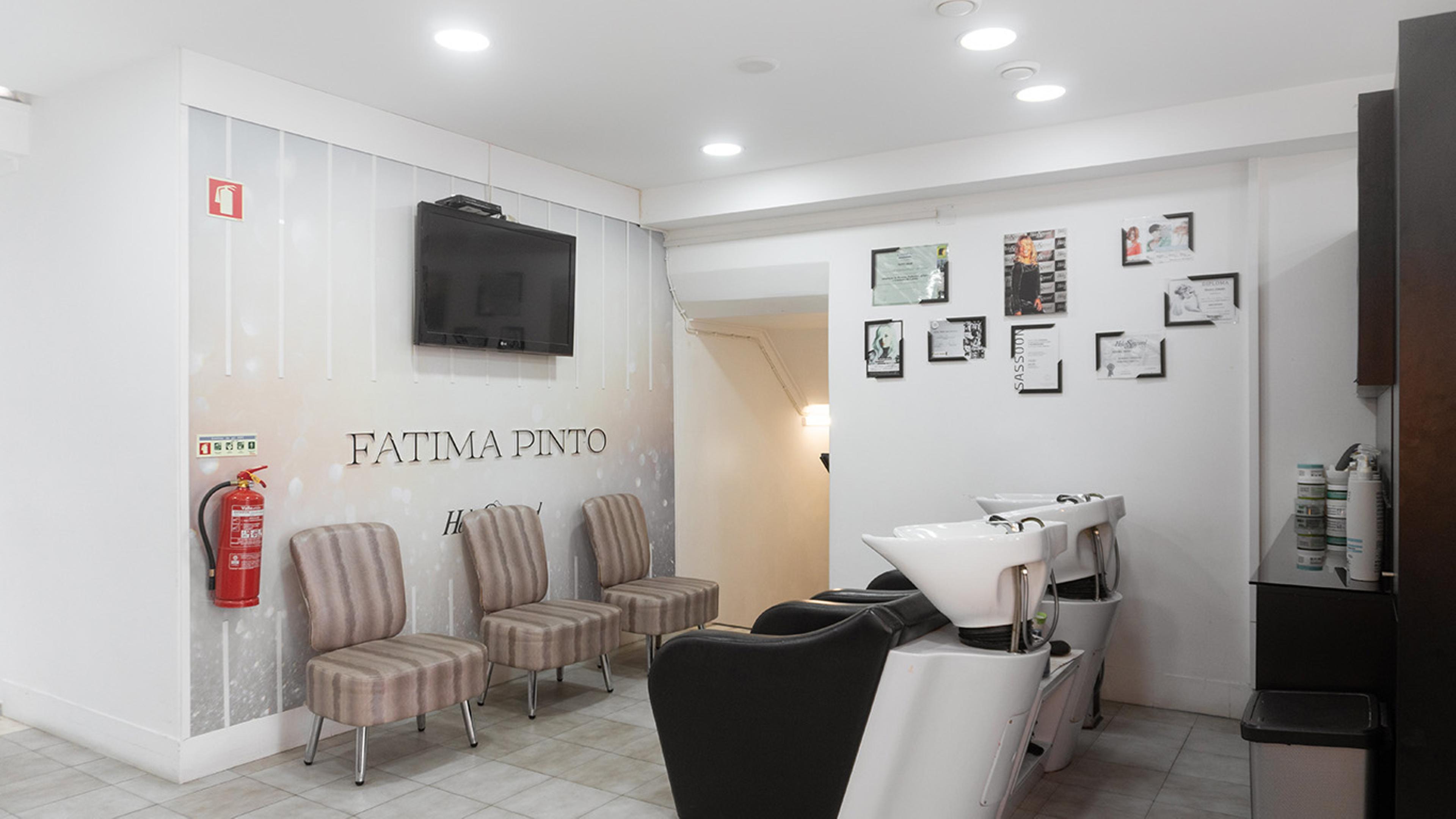 Fátima Pinto's Salon 3